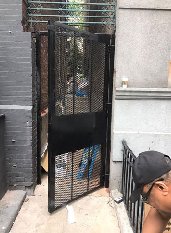 Commercial Single Mash gate instalaltion service in New York